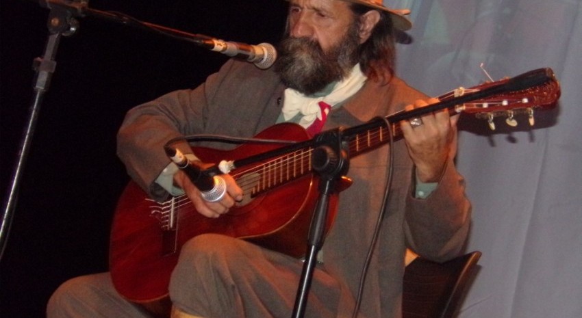 Emotivo recuerdo a Argentino Luna en la Casa de la Cultura