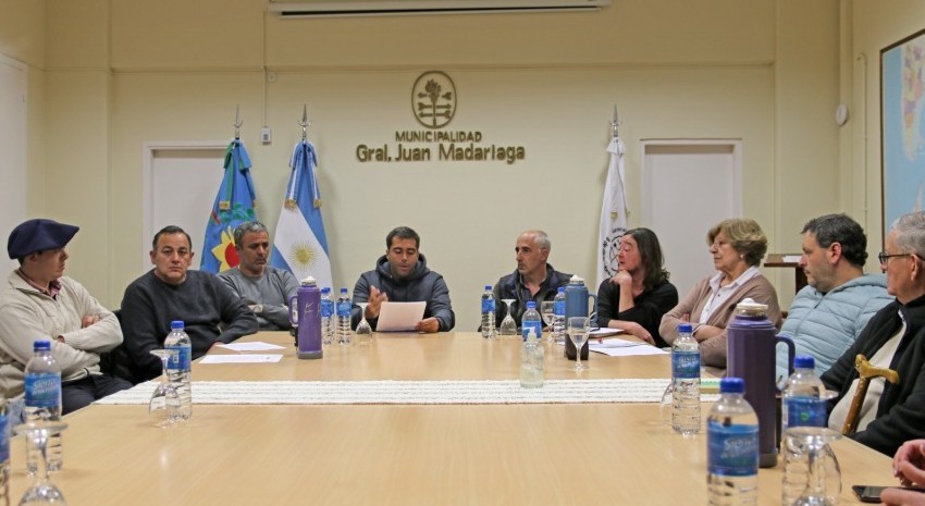 Concurso de Asadores: Los participantes se reunieron con los jurados para dialogar sobre el reglamento