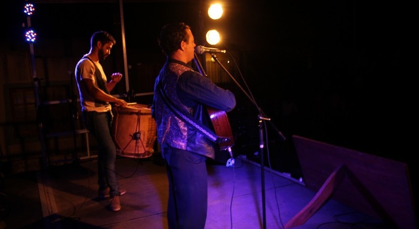 Se viene una gran noche en el barrio Los Pinos