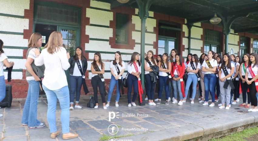 Las postulantes a Flor del Pago se interiorizaron en la historia de Ma