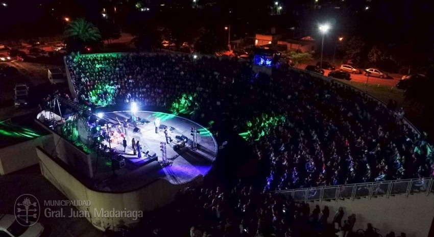 Multitudinario y exitoso show de Prisma en el Anfiteatro