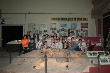 La Escuela Malvinas Argentinas de Pinamar visit el Museo Tuyu Mapu.