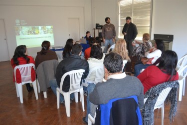 Entrega de certificados a productores