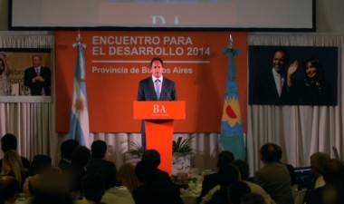 Popovich en el encuentro de intendentes con Scioli