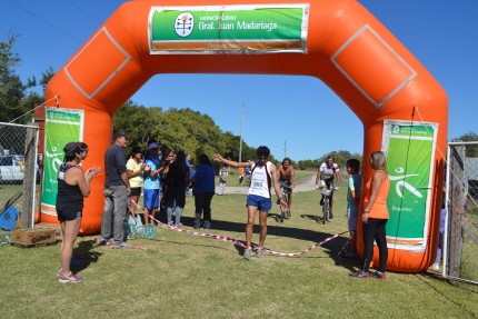 Juan Manuel Galarraga y Antonella Prez se quedaron con el Triatln  d