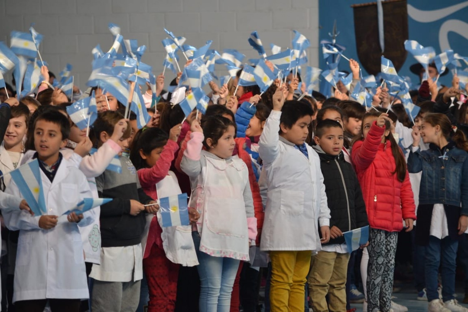 alumnos bandera