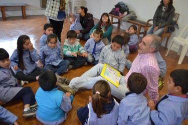 Popovich recibi a alumnos de Jardines