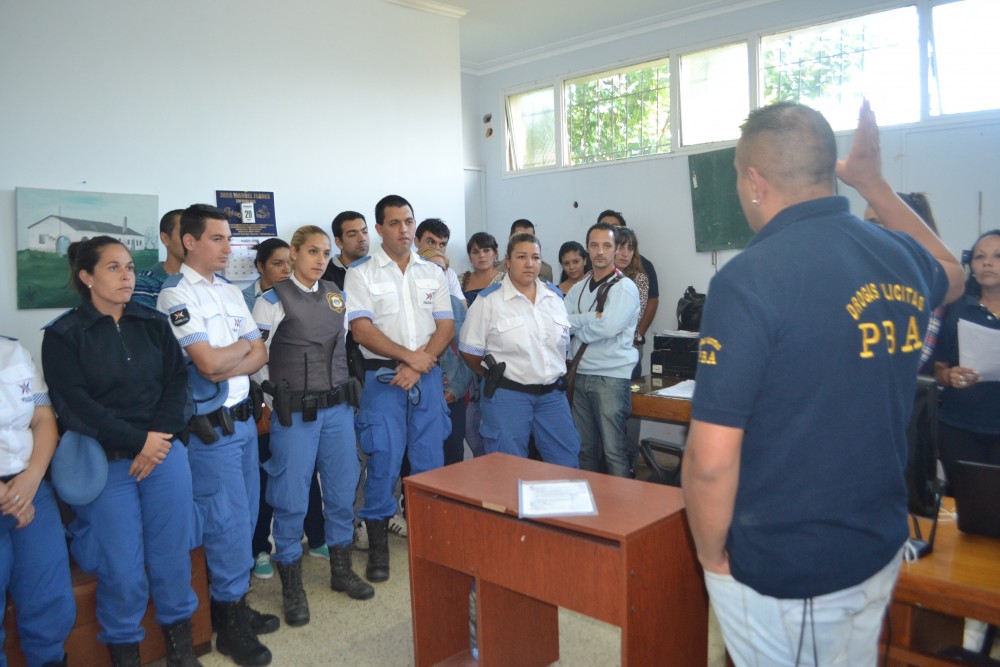 Capacitaron a Policas Locales para procedimientos antidroga