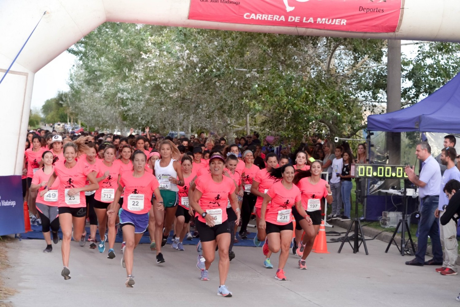 carrera de la mujer