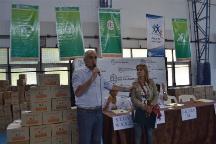 Entrega de cajas navideas