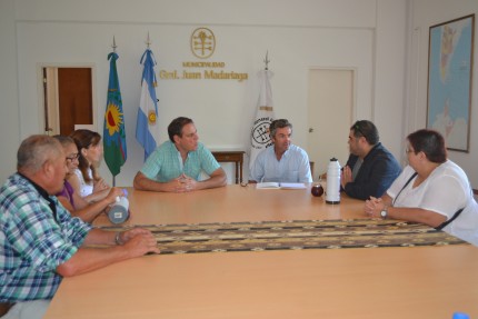 El ejecutivo recibi a los artesanos en el Palacio Municipal