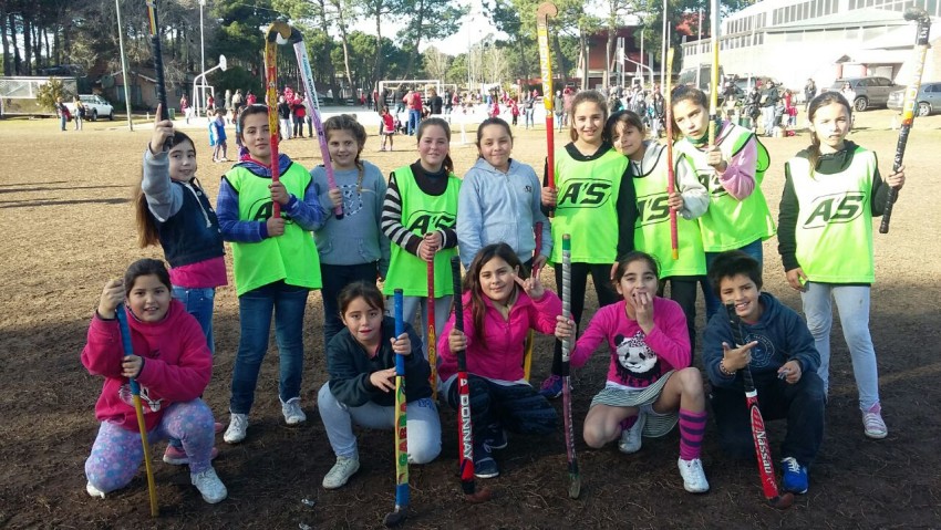 Equipo femenino de hockey madariaga