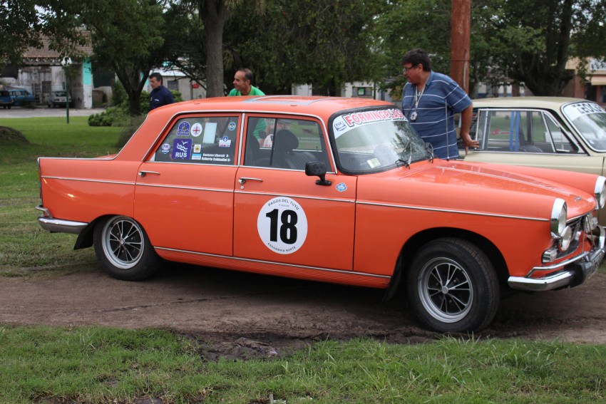 Los autos del Rally Pagos del Tuy Histrico pasaron por Madariaga