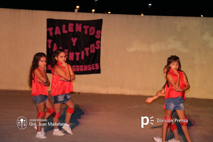 Los talentos y talentitos de Madariaga actuaron en el Anfiteatro