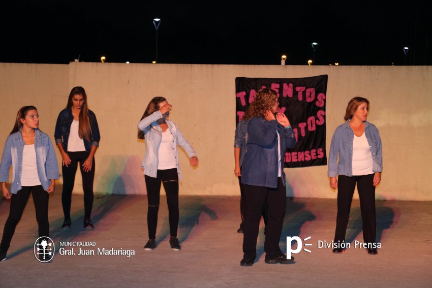 Los talentos y talentitos de Madariaga actuaron en el Anfiteatro