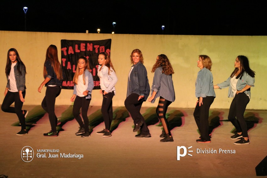 Los talentos y talentitos de Madariaga actuaron en el Anfiteatro
