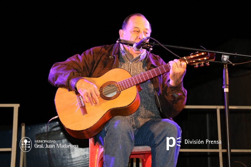 Folclore en los Barrios tuvo su penltima parada en el San Martn A