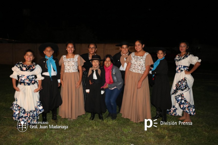 Folclore en los Barrios tuvo su penltima parada en el San Martn A