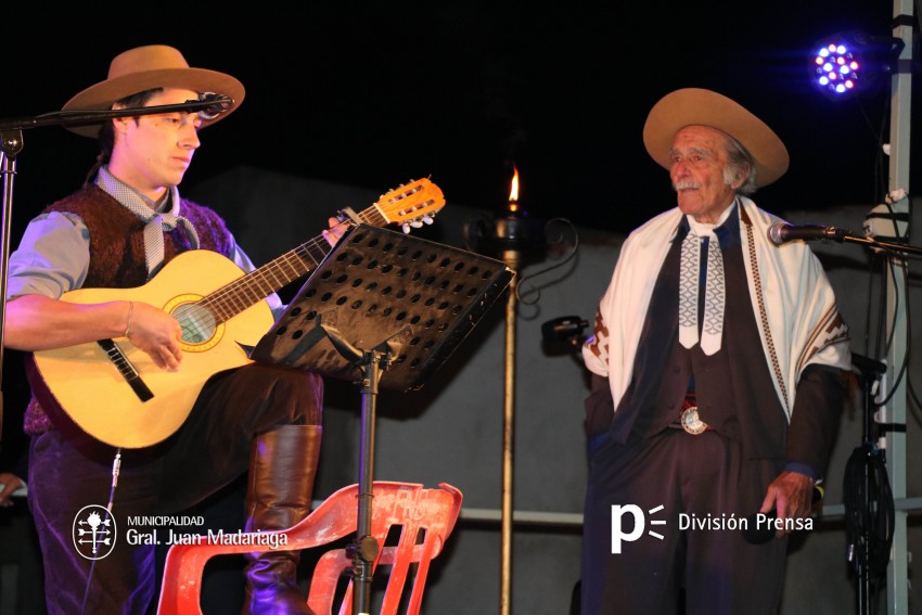 Folclore en los Barrios tuvo su penltima parada en el San Martn A