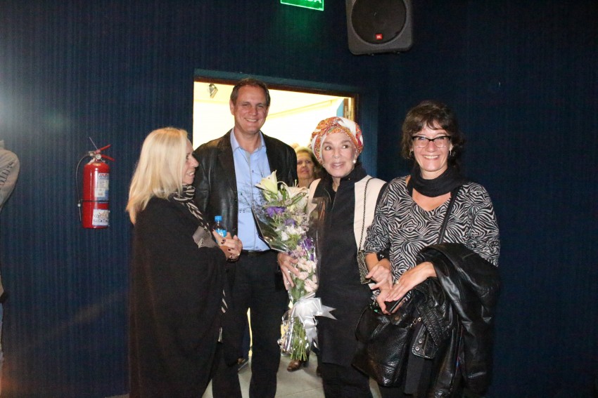 Graciela Borges dialog con vecinos y expres su deseo de regresar con