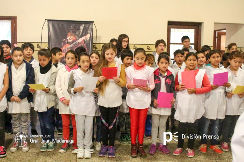 Semana Argentino Luna: Se realiz el acto en la Escuela N 3