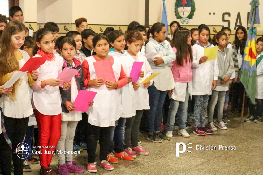 Semana Argentino Luna: Se realiz el acto en la Escuela N 3