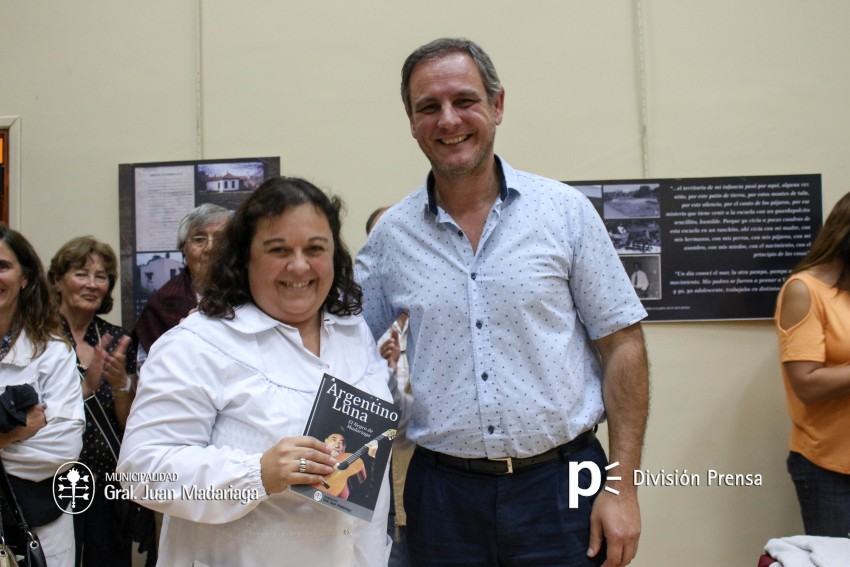 Presentaron el libro Argentino Luna el Negro de Madariaga