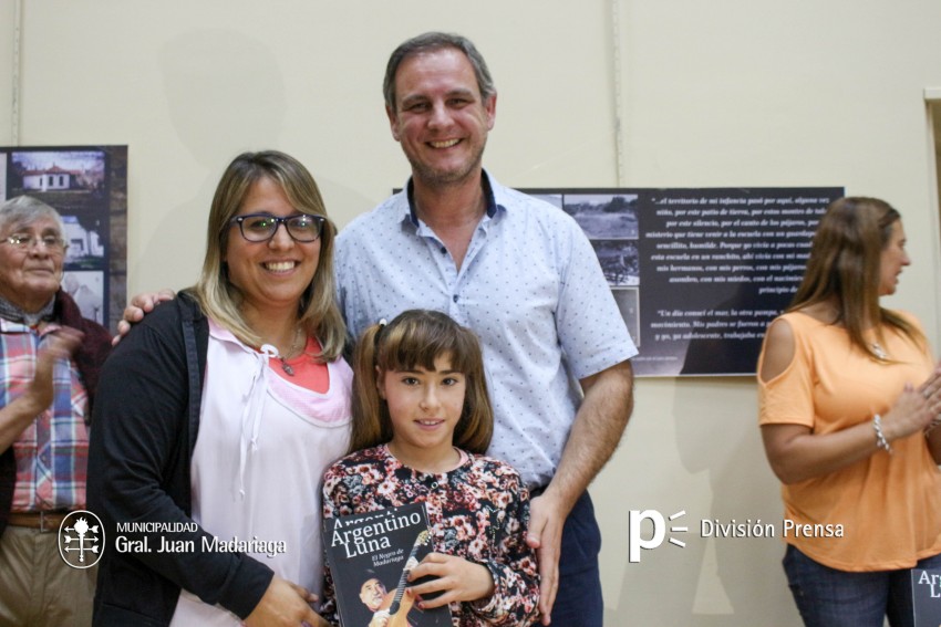 Presentaron el libro Argentino Luna el Negro de Madariaga