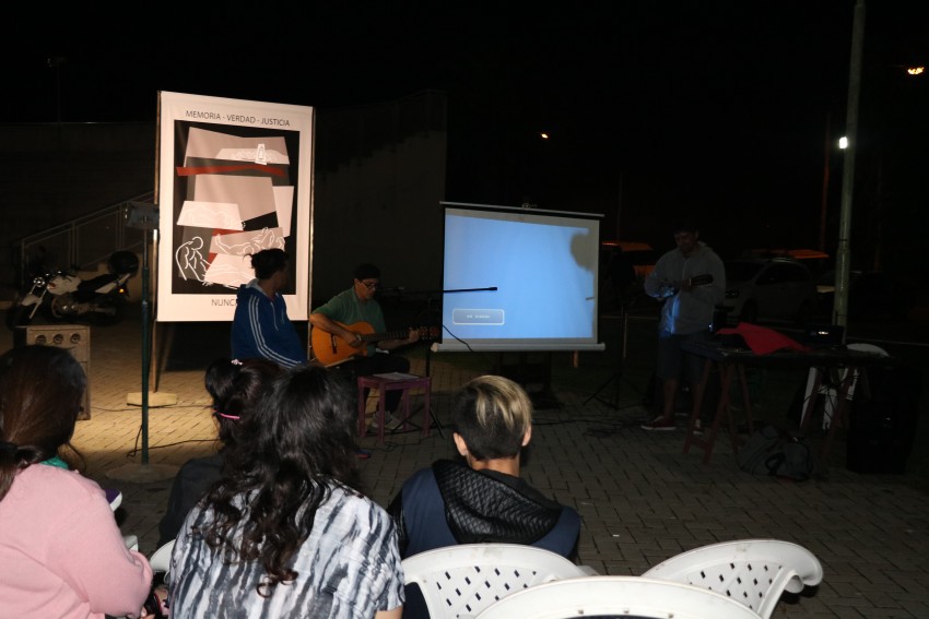 Autoridades municipales estuvieron presentes en la vigilia por el da 