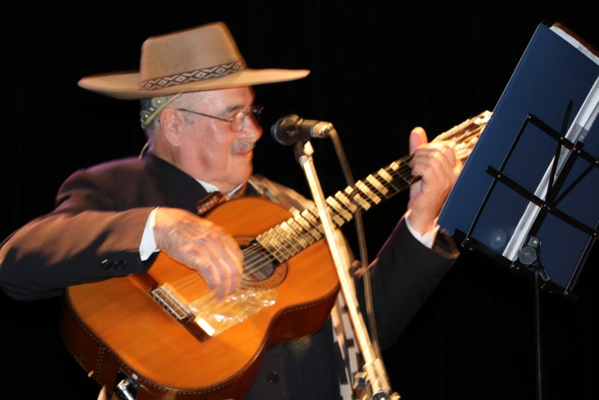 Msicos y bailarines recordaron a Argentino Luna sobre el escenario
