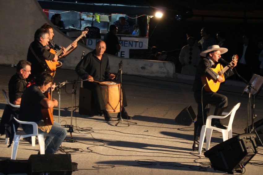 Centenares de personas recordaron a Argentino Luna en el Anfiteatro
