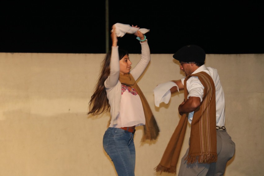 Centenares de personas recordaron a Argentino Luna en el Anfiteatro