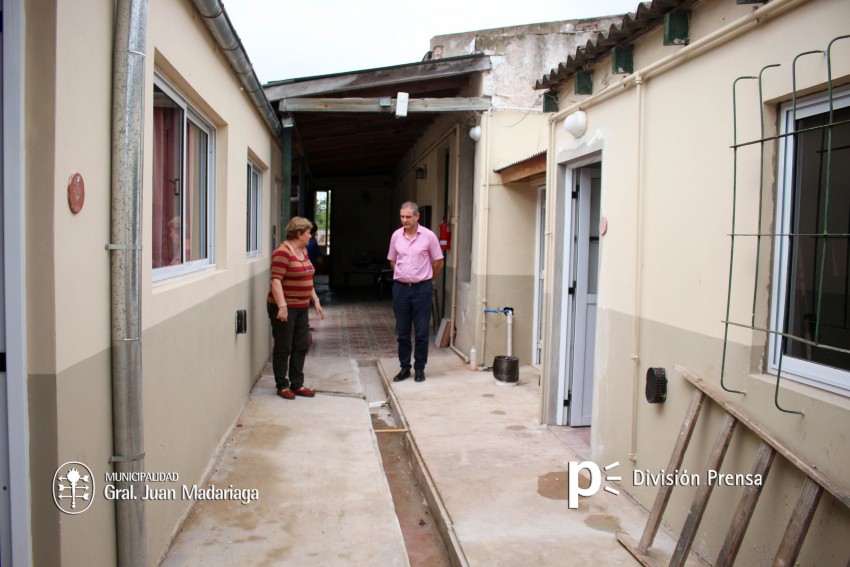 Santoro visit la Escuela de Bellas Artes y supervis las obras de rem