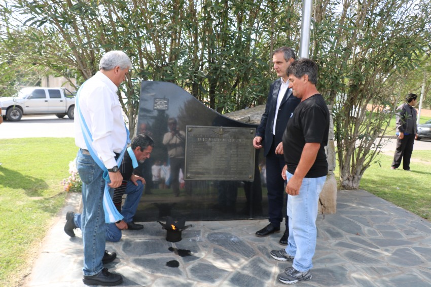 Acto en homenaje a los hroes de Malvinas