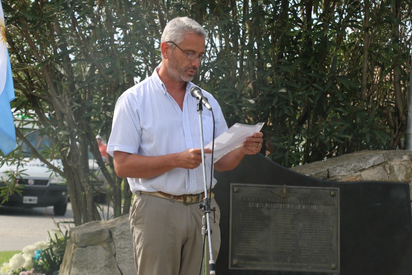 Acto en homenaje a los hroes de Malvinas