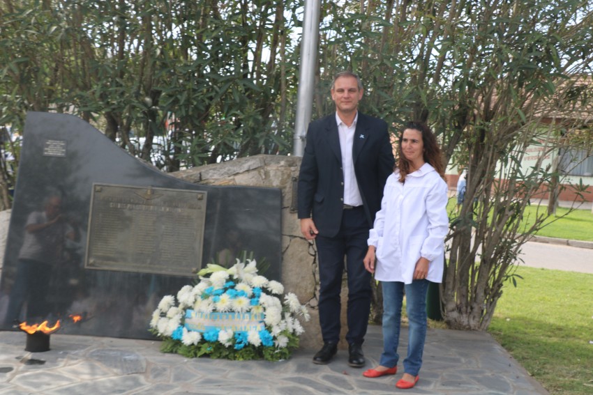 Acto en homenaje a los hroes de Malvinas