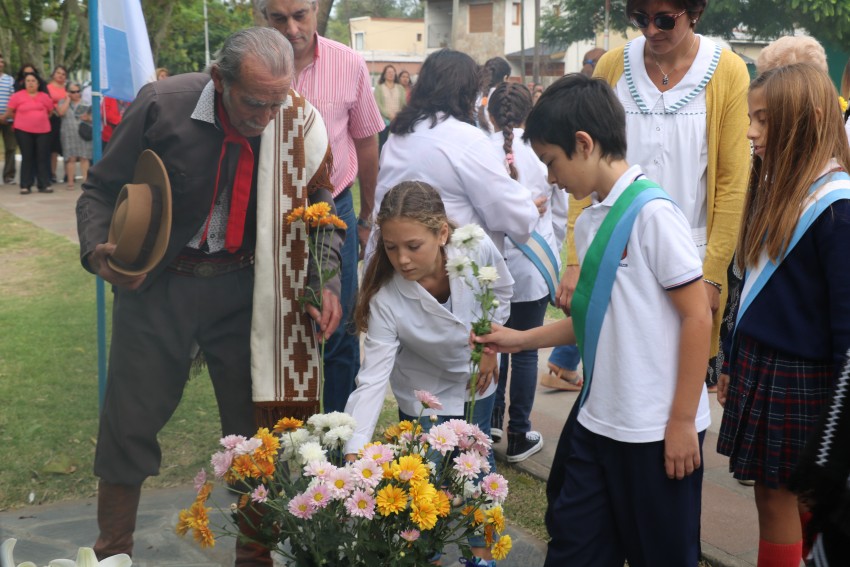 Acto en homenaje a los hroes de Malvinas