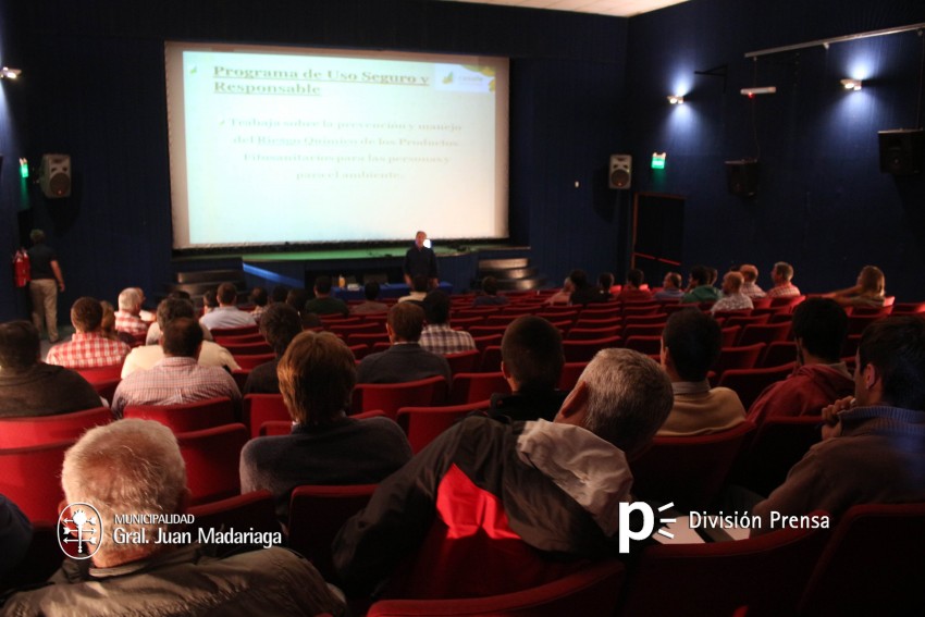 Brindaron una capacitacin para aplicadores de pulverizaciones agrcol