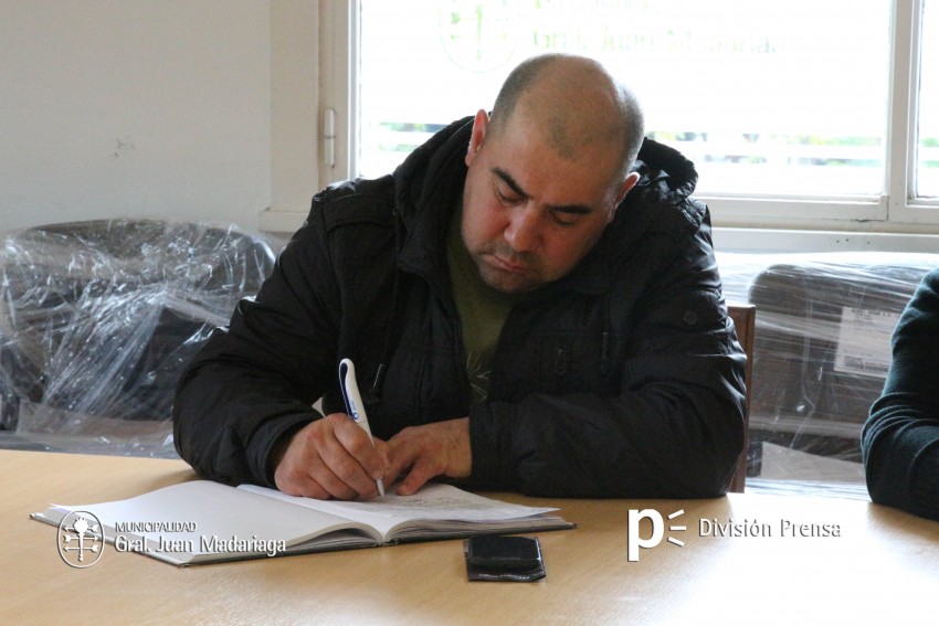 El intendente y los delegados gremiales firmaron el acuerdo salarial 2