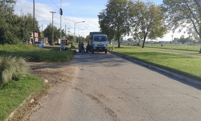 Iniciaron con los trabajos de bacheo en la avenida Buenos Aires