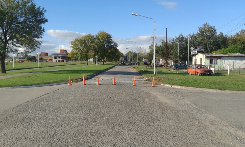 Iniciaron con los trabajos de bacheo en la avenida Buenos Aires