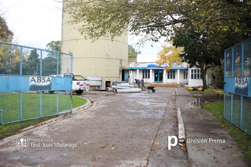 Iniciaron los trabajos para reemplazar caeras de ABSA