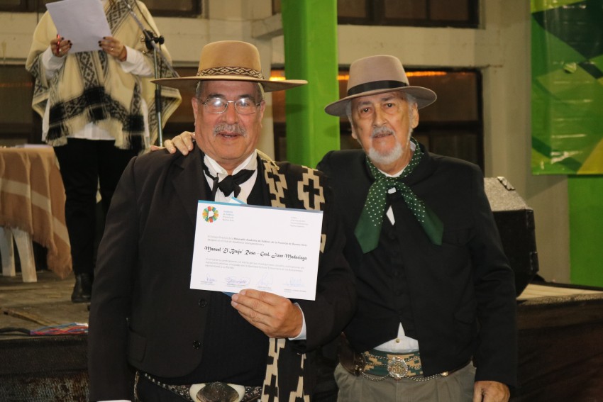 Reconocieron en Dolores a vecinos por su labor cultural