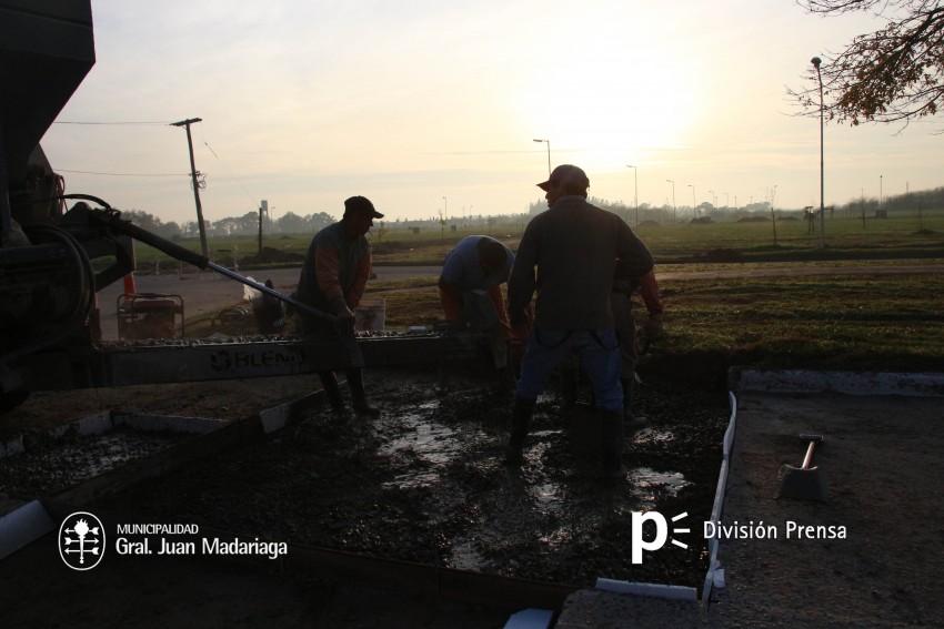 Persisten los trabajos de bacheo en la Av. Buenos Aires