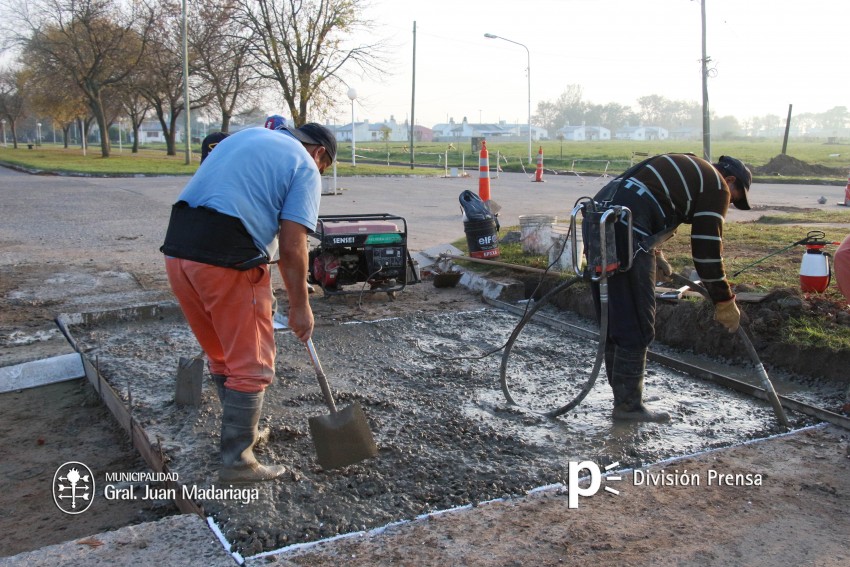 Persisten los trabajos de bacheo en la Av. Buenos Aires