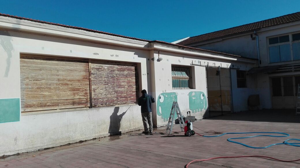 Sigue el embellecimiento de la escuela Primaria 1 con dinero del Fondo