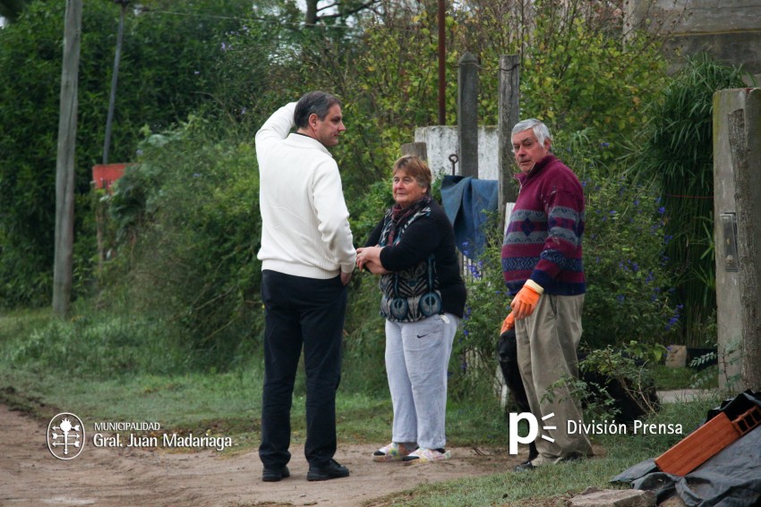 Santoro recorri y charl con vecinos en los barrios Los Pinos, San Ma