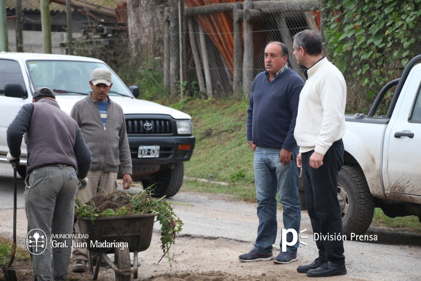 Santoro recorri y charl con vecinos en los barrios Los Pinos, San Ma