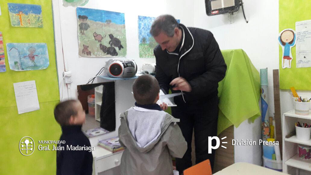 Santoro recorri nuevamente instituciones educativas rurales