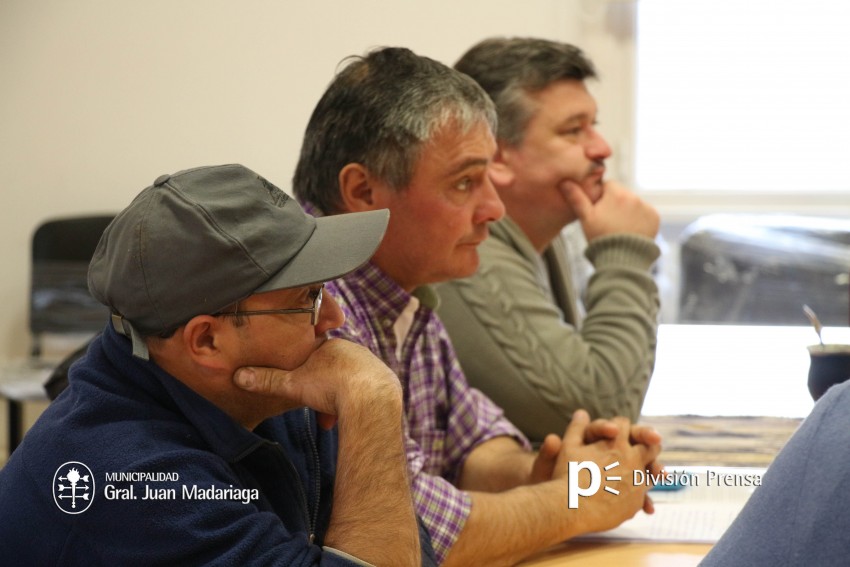 Santoro recibi a autoridades de la Escuela Tuy y del Jardn de Infan